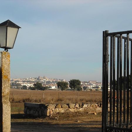 Monte Da Serralheira Agro Turismo Évora Dış mekan fotoğraf
