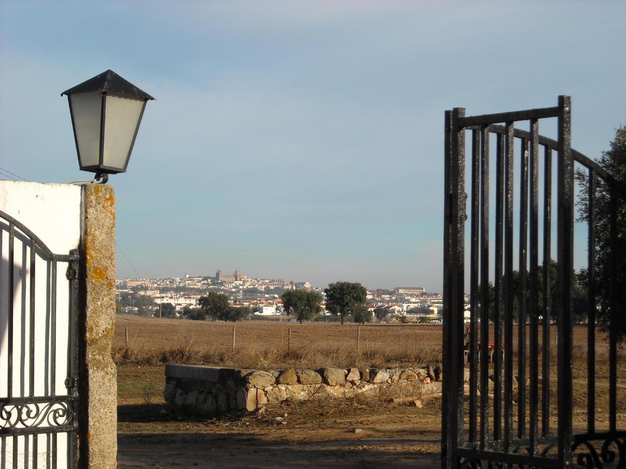 Monte Da Serralheira Agro Turismo Évora Dış mekan fotoğraf